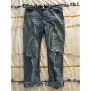 Relaxed, boyfriend fit denim